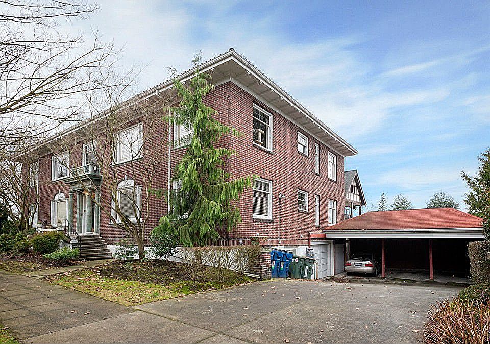 1st image of 2605 Franklin Ave E APT B