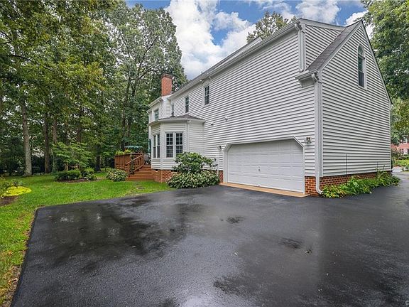 3rd image of 12204 Chadsworth Ct