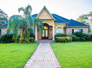 210 Oak Hill Rd, New Iberia, LA 70563