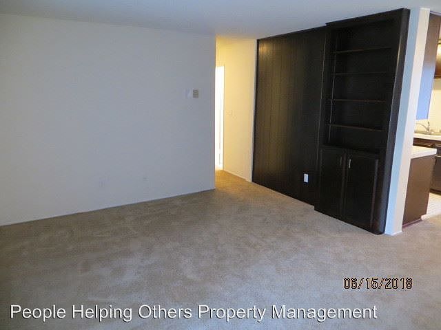 1st image of 4218 47th St APT 4