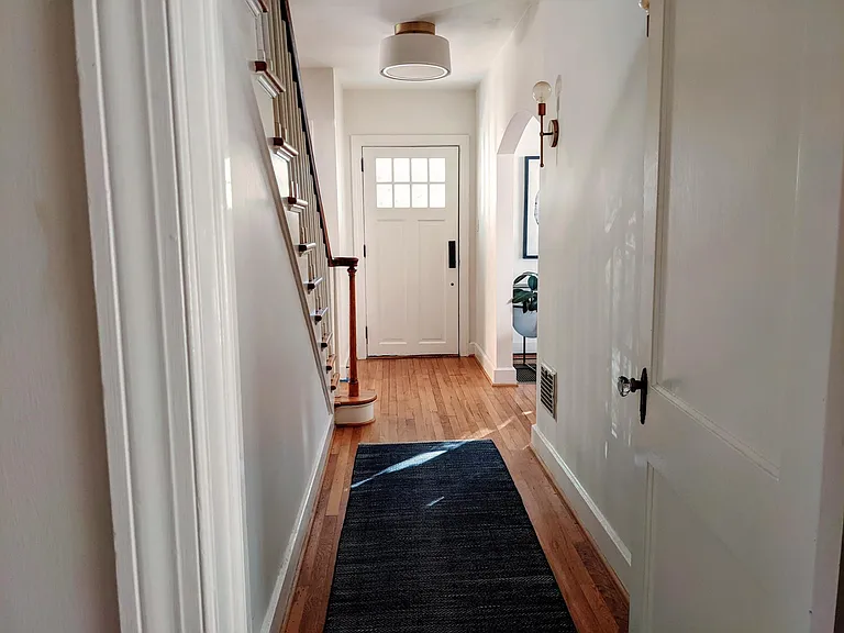1421 Woodland Dr — Photo 5
