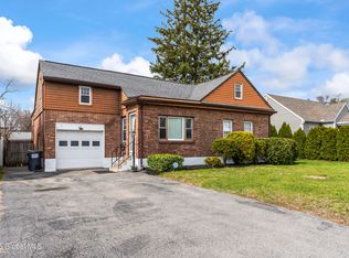 12 Grounds Pl, Albany, NY 12205
