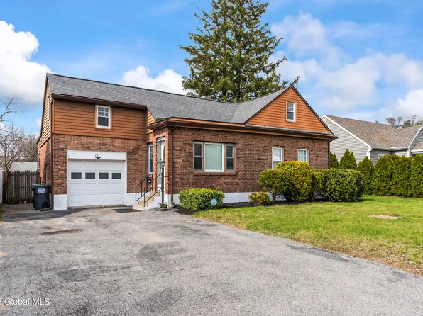 12 Grounds Place, Albany, NY 12205