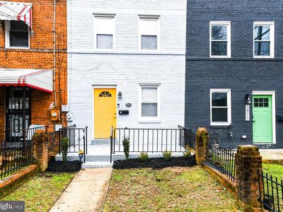 5813 Dix St NE, Washington, DC, 20019
