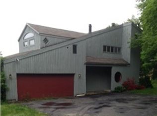 3320 Phelps Rd, West Suffield, CT 06093