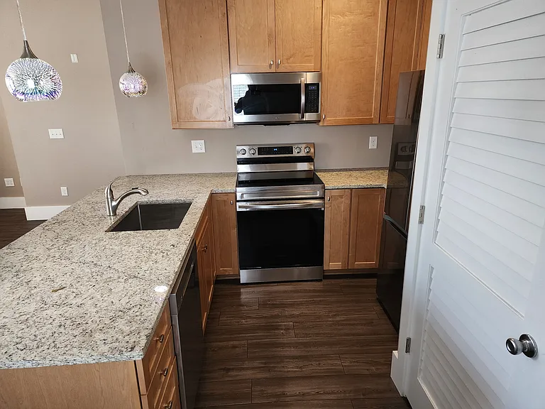 28 S Main St #303 — Photo 11