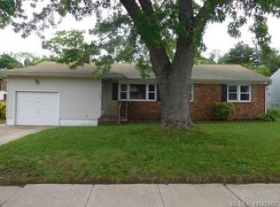 956 Park Crest Rd, Toms River, NJ 08753