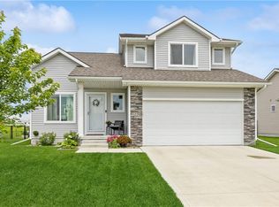 1025 Locust St, Waukee, IA 50263