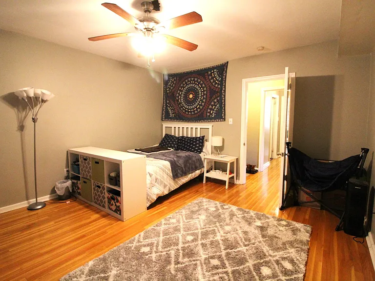 2710 Shady Ave #3 — Photo 2