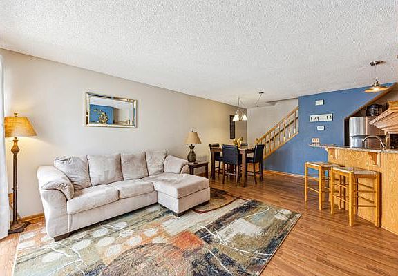 5th image of 5955 Wedgewood Ln N Unit 68