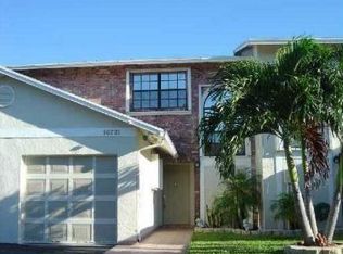 10721 NW 11th St, Pembroke Pines, FL 33026