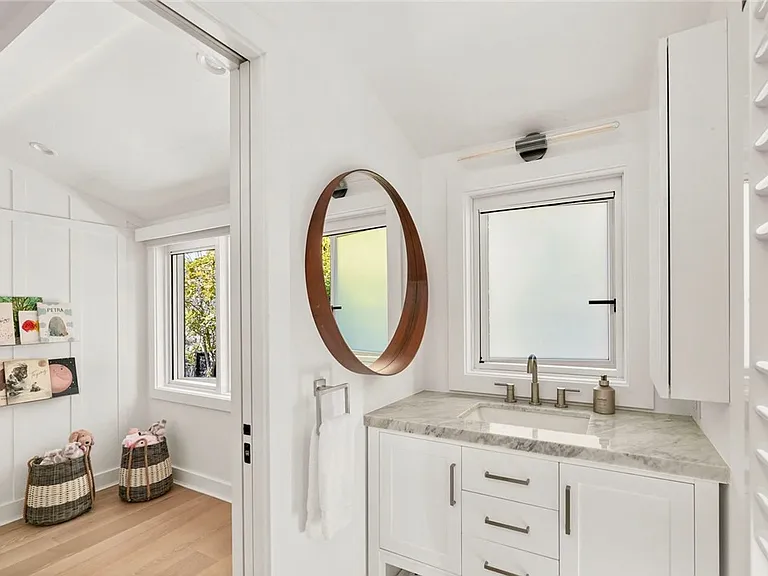 592 Bluebird Canyon Dr — Photo 43