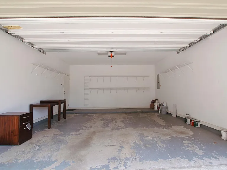 4701 Caroline St — Photo 31