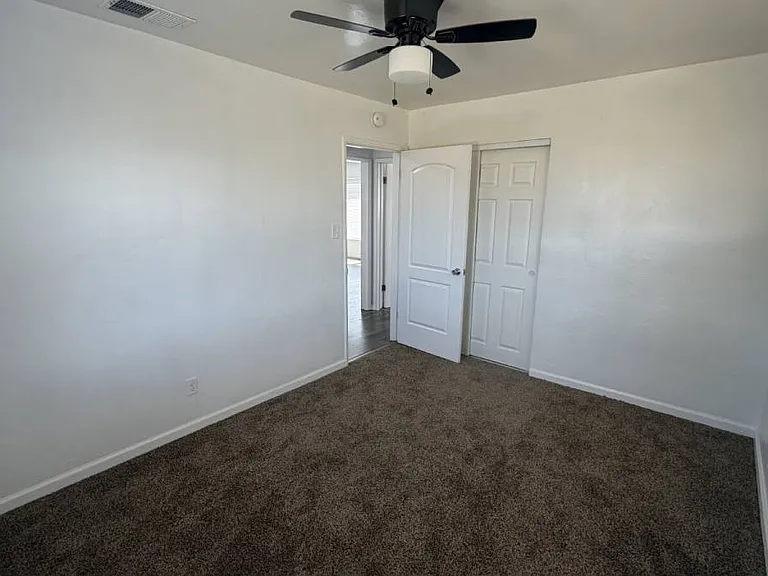 1400 Maitland Dr — Photo 8