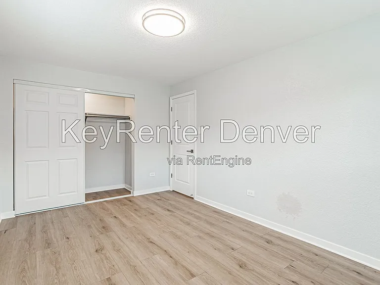 2356 S Linden Ct #B — Photo 6