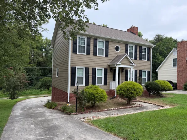 5614 Watercrest Dr, Greensboro, NC 27407