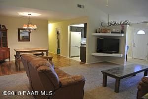 3rd image of 2861 N Meadowlark Dr