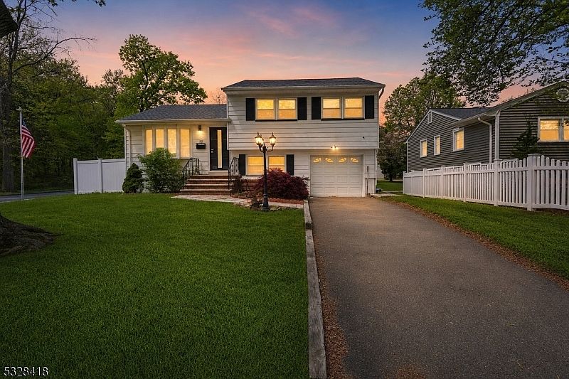 1st image of 92 Cornell Ave