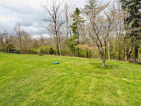 2nd image of 84 Roselawn Dr