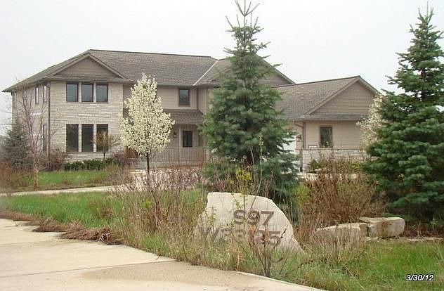 1st image of S97W33125 Whispering Oaks Ln