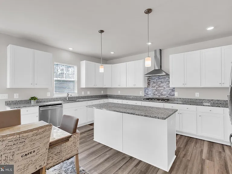 131 Thornton Way — Photo 17