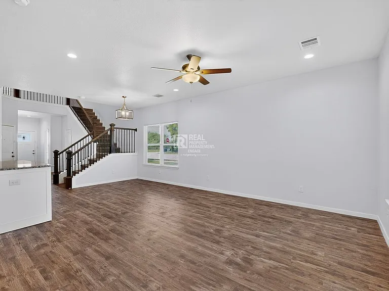 5838 Humbert Ave — Photo 9