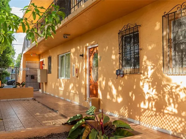 1250 SW 4th St APT 1, Miami, FL 33135