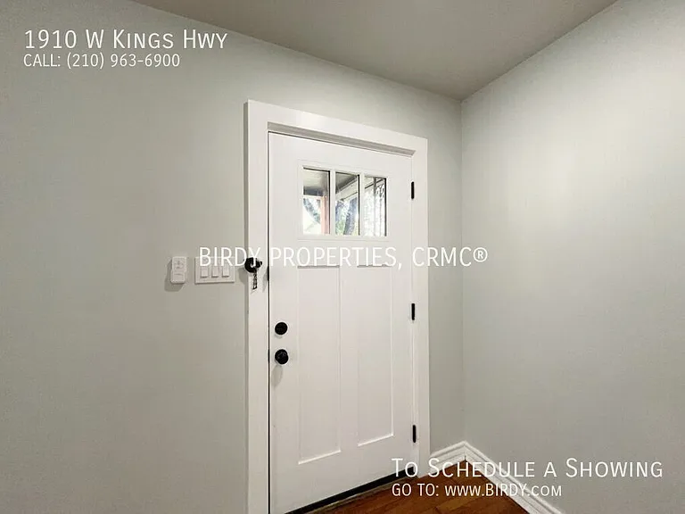 1910 W Kings Hwy — Photo 26
