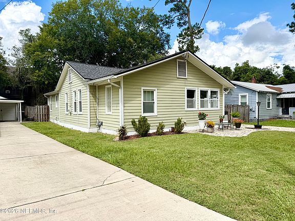 4th image of 1820 THACKER Avenue