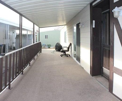 2nd image of 2837 Moss Hollow Dr #2837