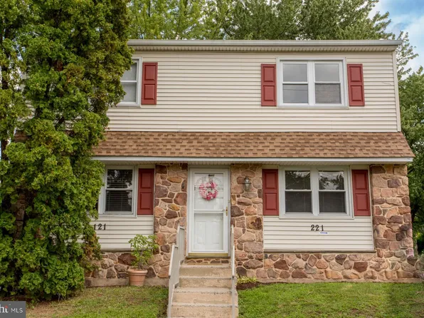 121-221 Hunter Way, Chalfont, PA 18914