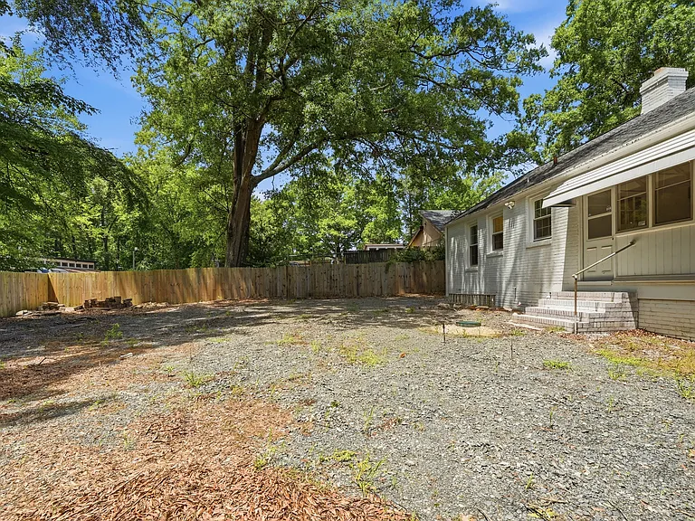2603 W Carver St — Photo 24
