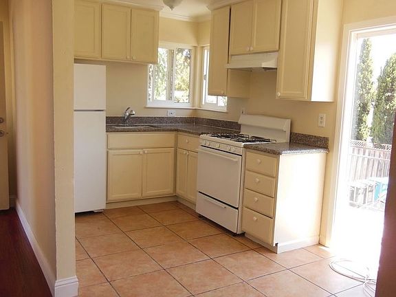 3rd image of 1560 Regent St APT 2