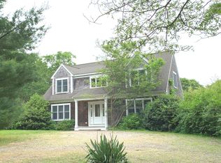 61 Mayflower Ln, Tisbury, MA 02568