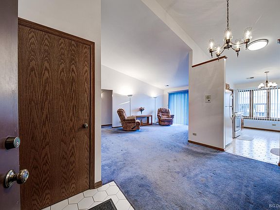 5th image of 4932 Circle Ct APT 512