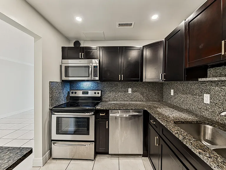 6447 Bay Club Dr #1 — Photo 12