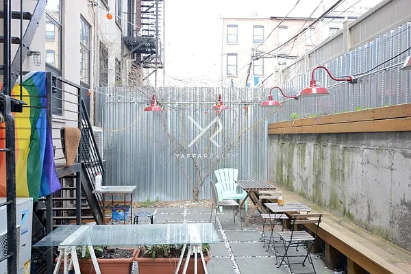 Rented by Yaffa Realty LLC | media 25