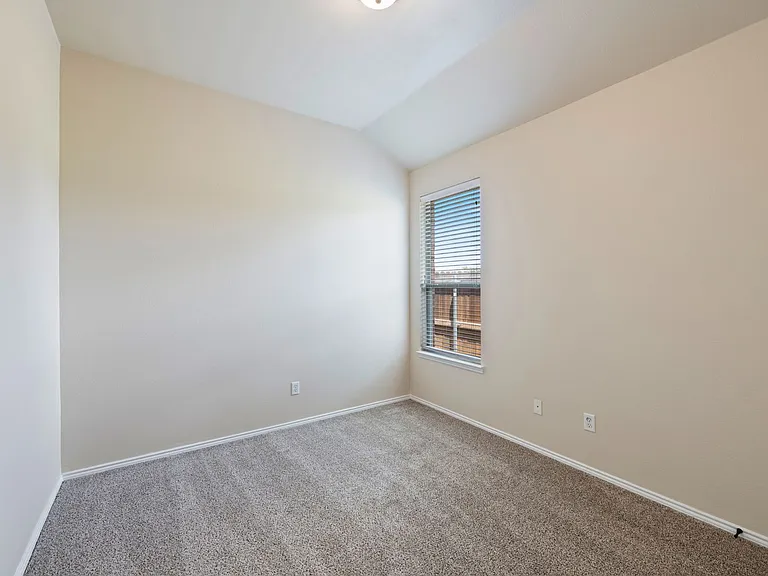 332 Schirra Ct — Photo 9