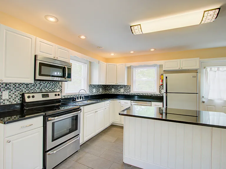 100 W Central Ave — Photo 14