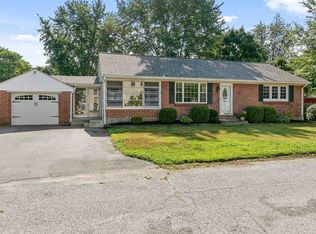 35 Plantation St, Northbridge, MA 01534
