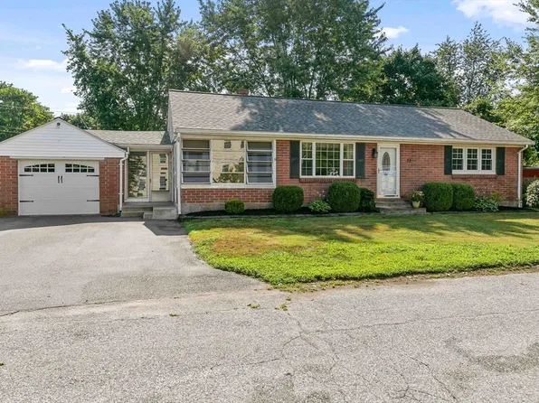 35 Plantation St, Northbridge, MA 01534
