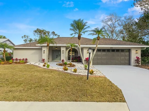 5713 39th Street Cir E, Bradenton, FL 34203