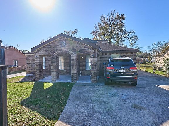 2nd image of 9010 Linda Vista Rd