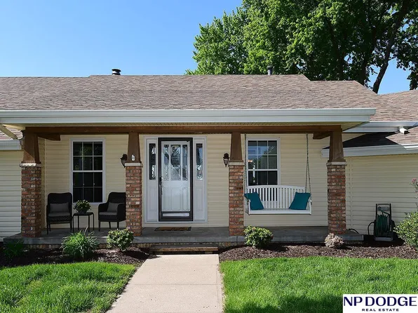 104 Ginger Cove Rd, Valley, NE 68064