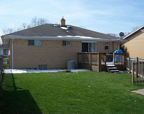 3rd image of 19516 Thornridge Ave