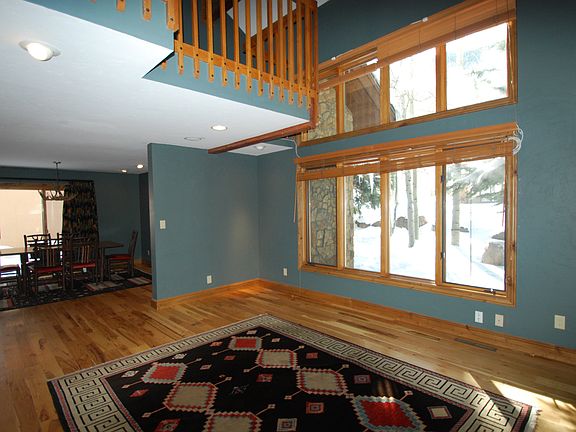 5th image of 4800 Meadow Dr Unit 4