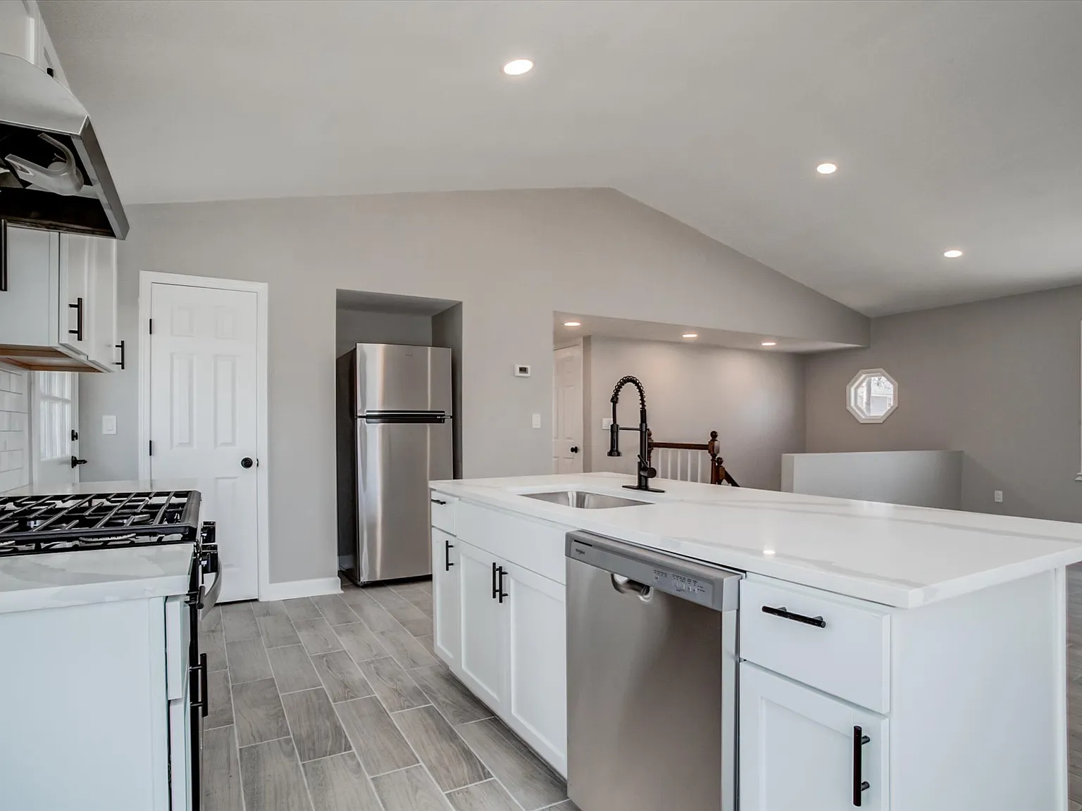 3 bed, 2122 sqft, $1,795 — Photo 4