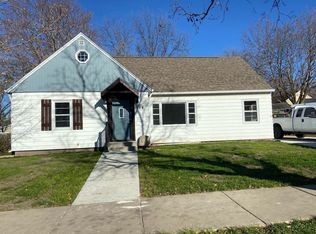 718 1st St SE, Faribault, MN 55021