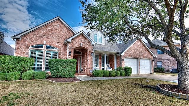 1st image of 934 Kingwood Cir