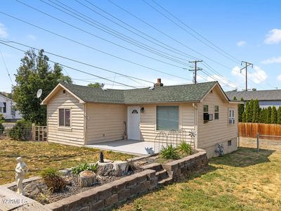 907 W Fremont Ave, Selah, WA, 98942